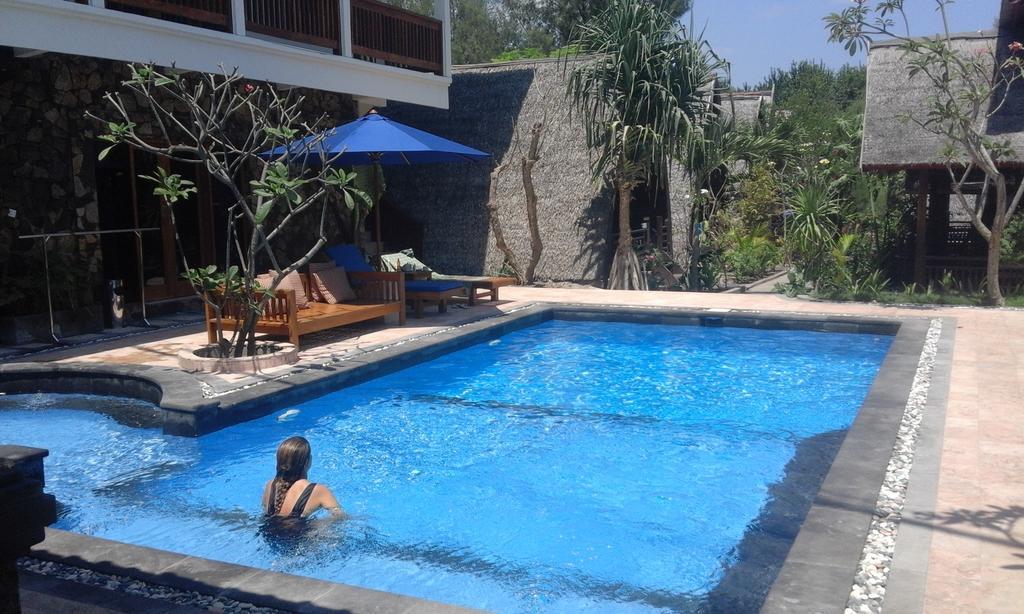 Coral Beach Pizza Cottages Gili Trawangan Luaran gambar