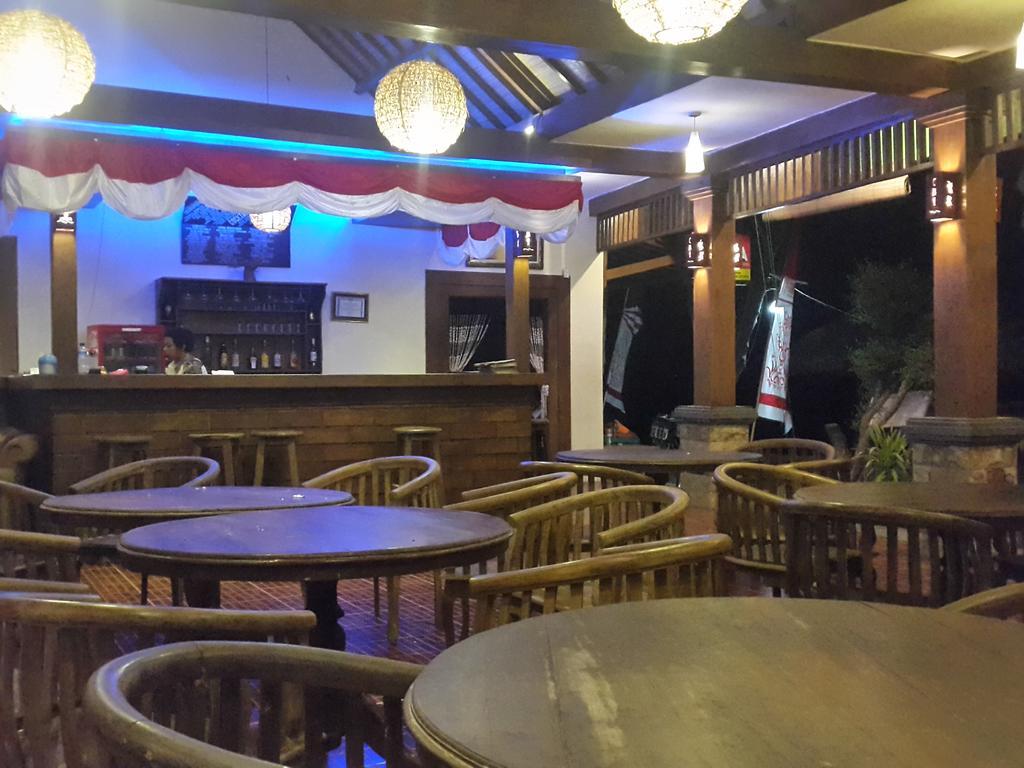 Coral Beach Pizza Cottages Gili Trawangan Luaran gambar