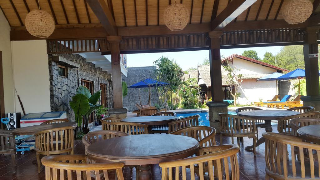 Coral Beach Pizza Cottages Gili Trawangan Luaran gambar