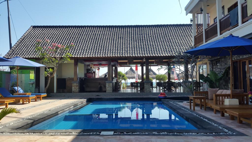Coral Beach Pizza Cottages Gili Trawangan Luaran gambar