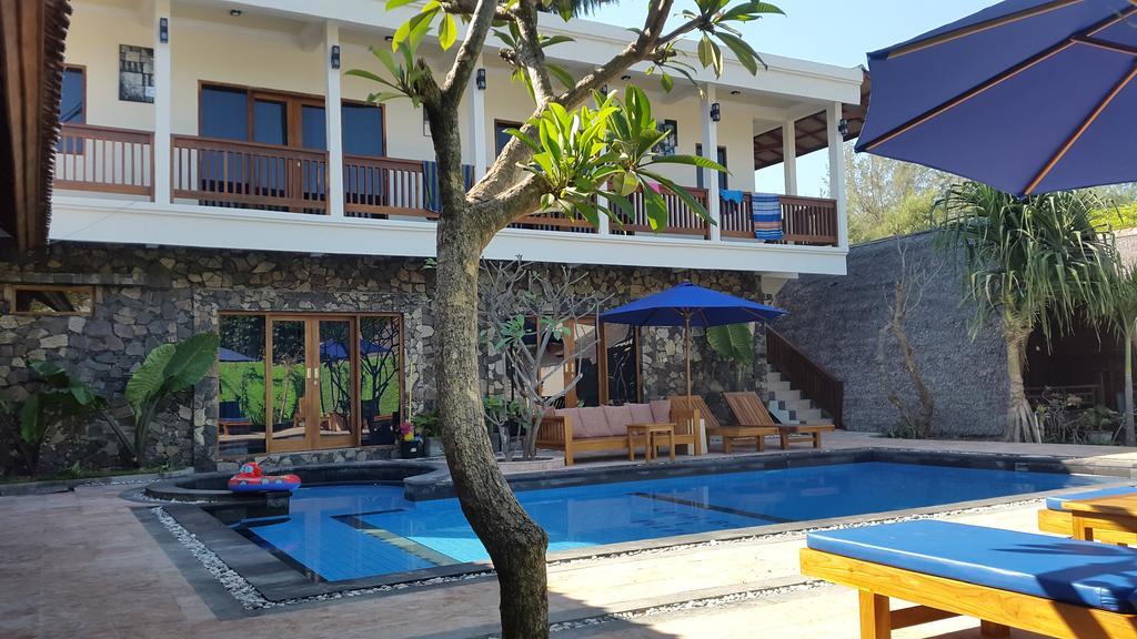 Coral Beach Pizza Cottages Gili Trawangan Luaran gambar