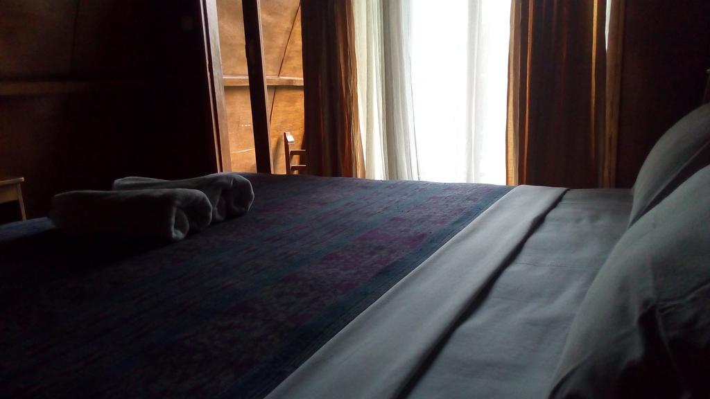 Coral Beach Pizza Cottages Gili Trawangan Luaran gambar