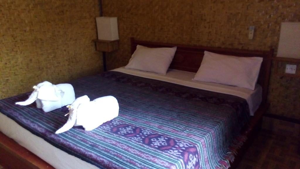 Coral Beach Pizza Cottages Gili Trawangan Luaran gambar