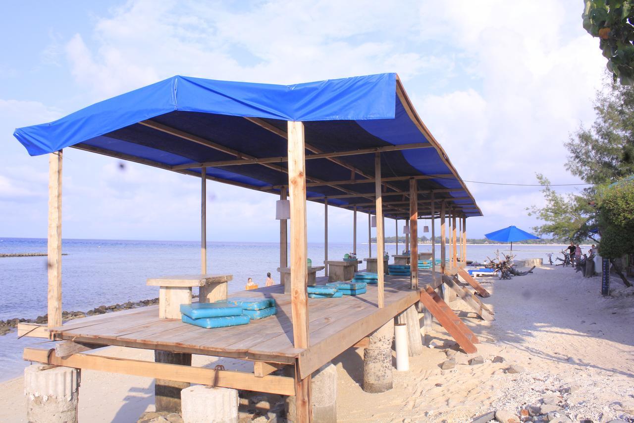 Coral Beach Pizza Cottages Gili Trawangan Luaran gambar